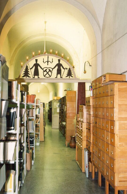 05 Jörg Hennersdorf: Räume des ISGV im Ständehaus vor dem Umzug auf den Zelleschen Weg, Dresden, 1989 (ISGV, Bildarchiv, BSNR 050943).