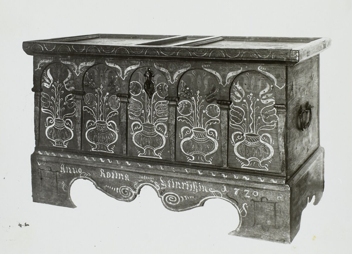 Truhe im Museum für Sächsische Volkskunst, Foto: Max Nowak, um 1930 (Deutsche Fotothek, df_hauptkatalog_0113562)